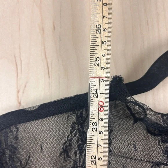 Elegant Black Lace Women Top - Picture 2 of 7